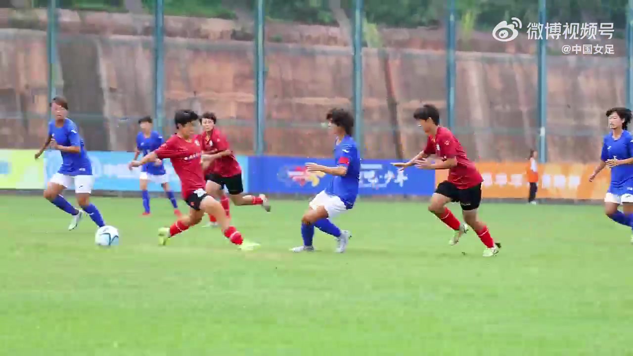 kaiyun sports入口-视频回顾｜2025年第四期青少年女足赛事研讨培训顺利结束